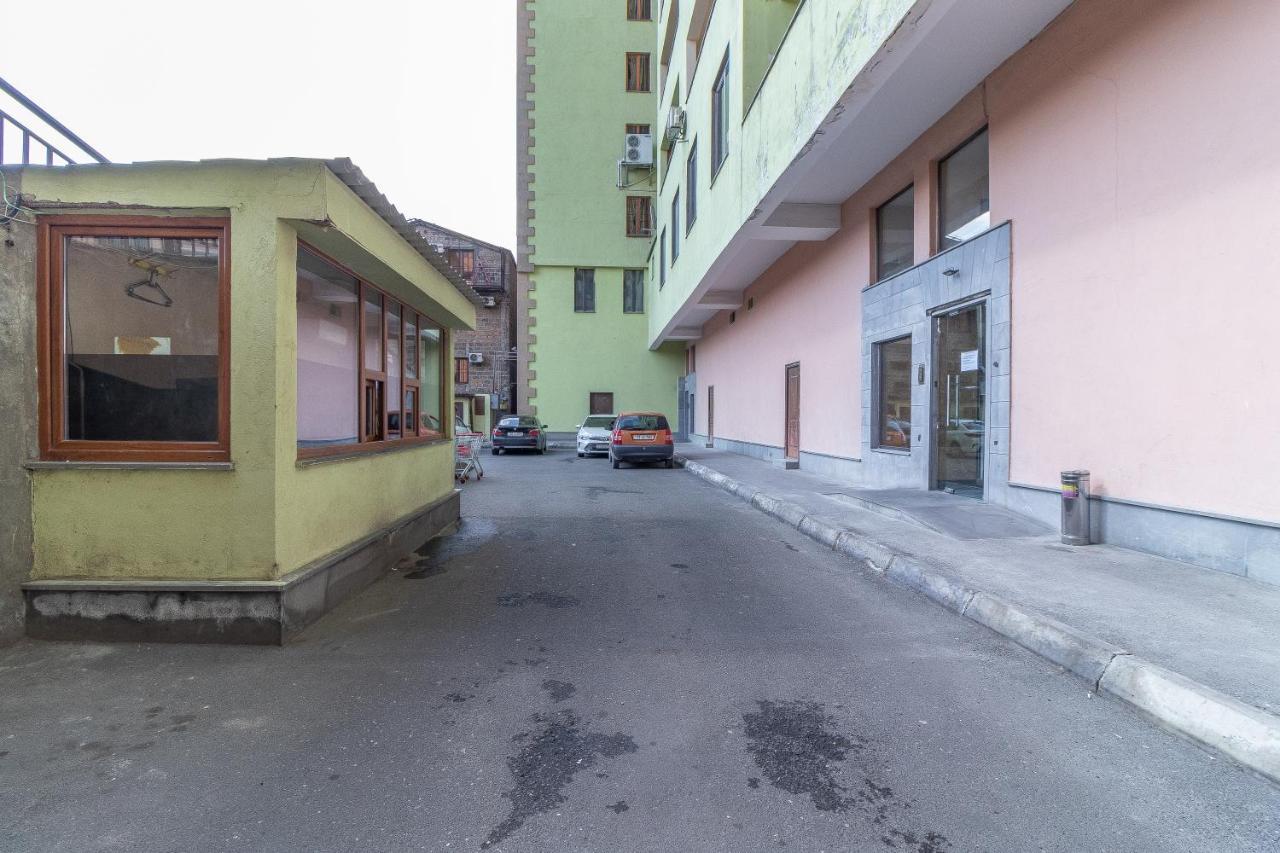 Stay Inn Apartments At Buzand 13 Street Jereván Kültér fotó