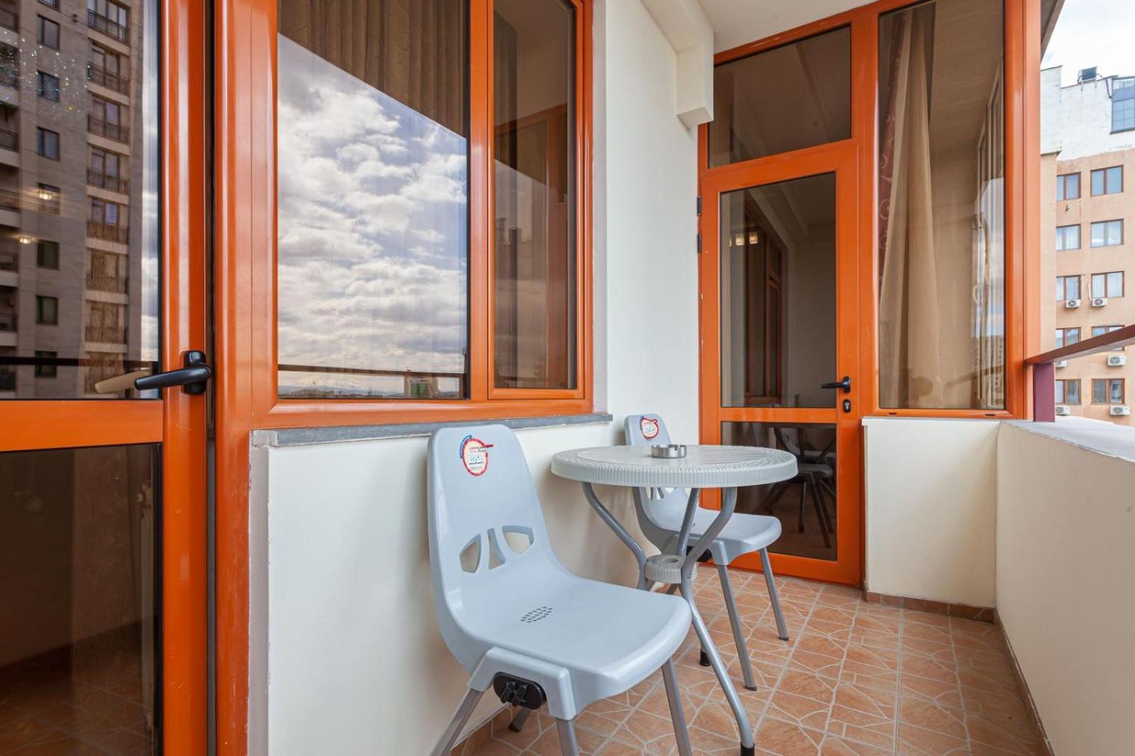 Stay Inn Apartments At Buzand 13 Street Jereván Kültér fotó