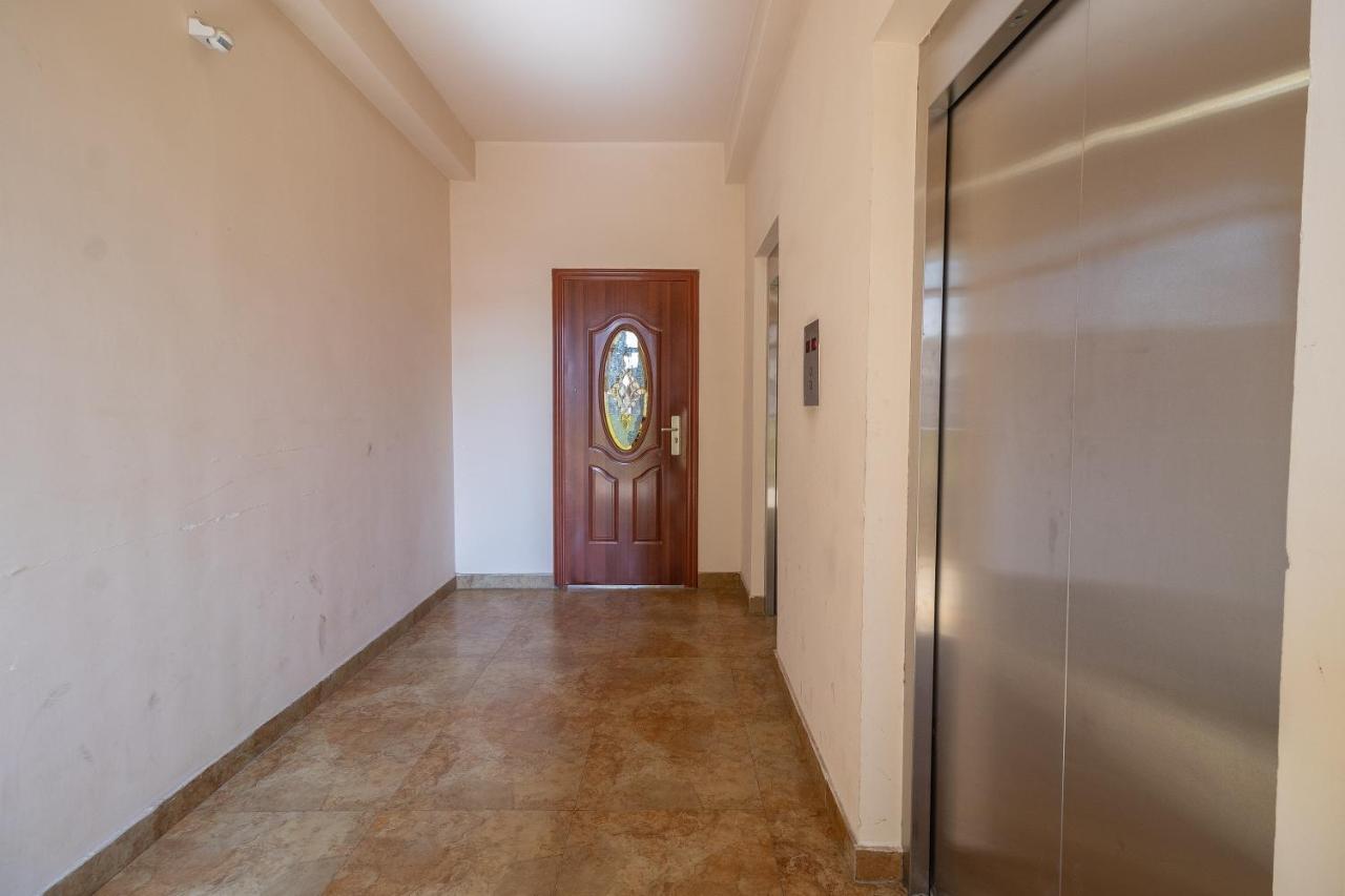 Stay Inn Apartments At Buzand 13 Street Jereván Kültér fotó