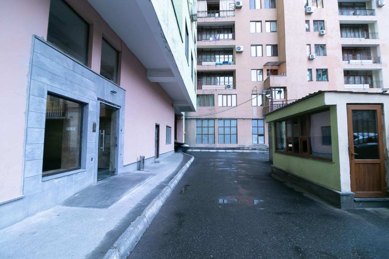 Stay Inn Apartments At Buzand 13 Street Jereván Kültér fotó